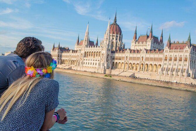 Budapest Sip and Sail Danube Cruise with Unlimited Prosecco - Booking, weather, and cancellation details