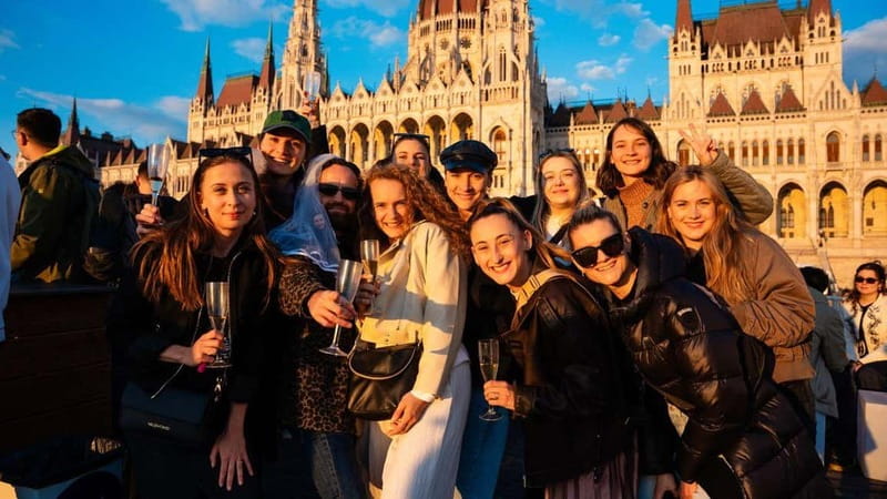 Budapest: Sip and Sail River Cruise with Unlimited Prosecco - Should you book the Budapest Prosecco cruise?