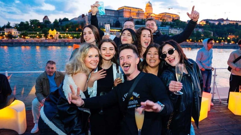 Budapest: Sip and Sail River Cruise with Unlimited Prosecco - What the unlimited drinks really mean