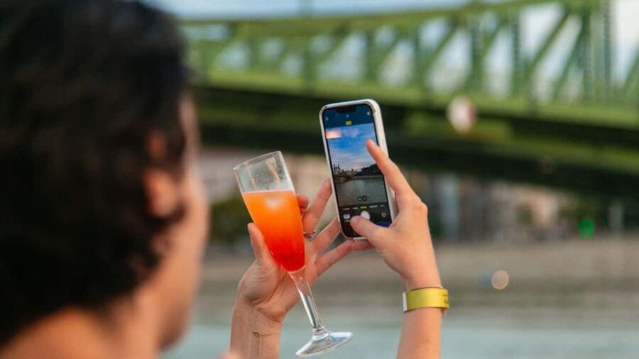 Budapest: Sip & Sail Danube Cruise with Prosecco Cocktails - Fisherman’s Bastion, Chain Bridge, and Buda Castle