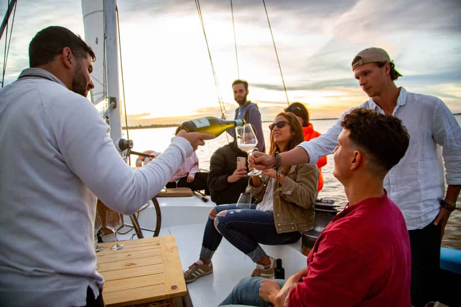 Buenos Aires Sailing Tour with Wine Tasting - Anchoring at scenic spots along the river