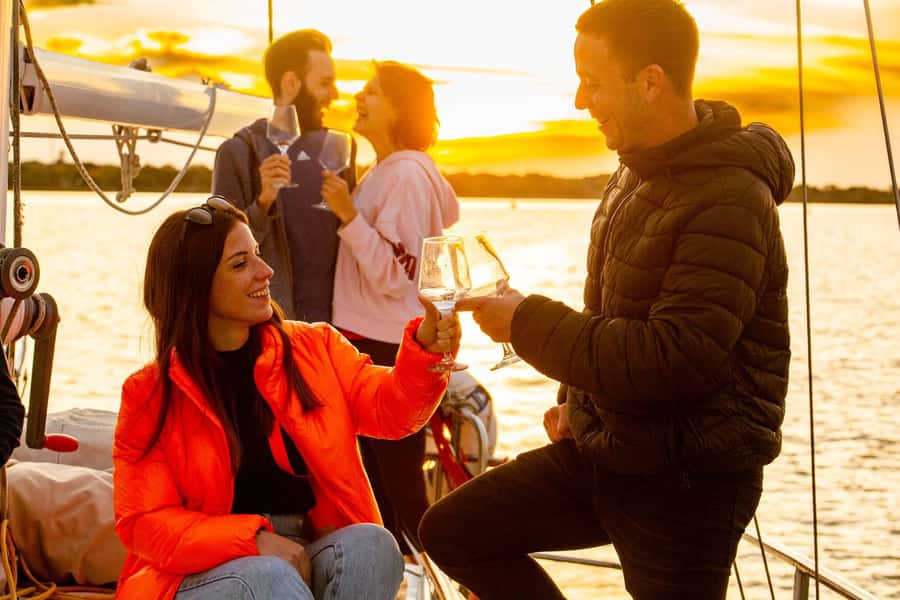 Buenos Aires Sailing Tour with Wine Tasting - Setting sail on the Wonder Sailboat