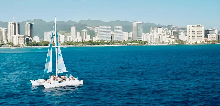 BYOB Weekend Sightseeing Sail towards Diamond Head - Leaving the harbor for Waikiki views