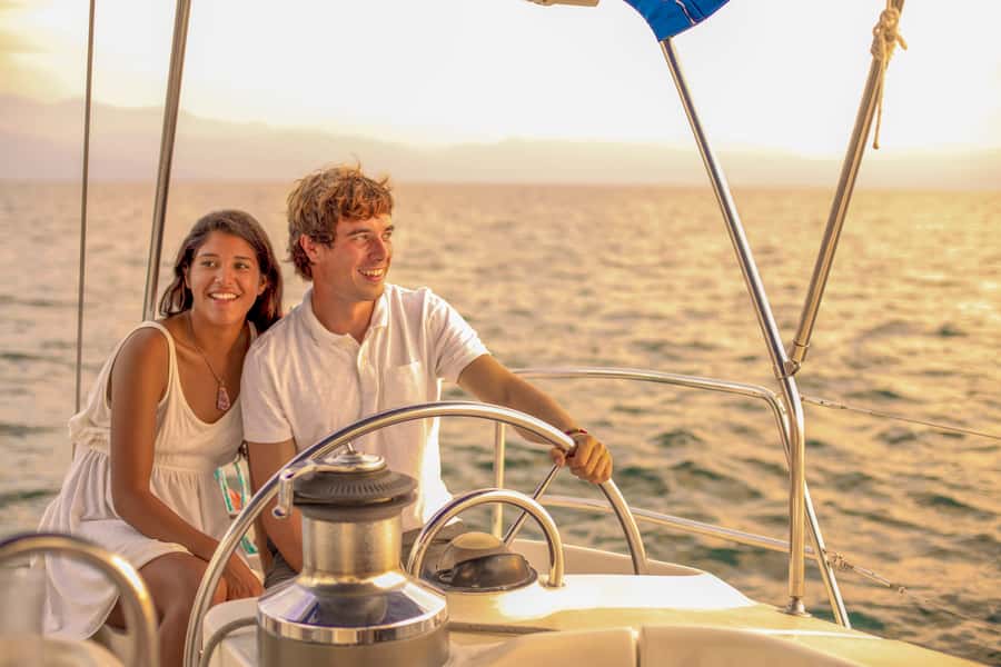 Cabo Luxury Sunset Sailing Adventure with Open Bar - Why this Cabo sunset sail works so well
