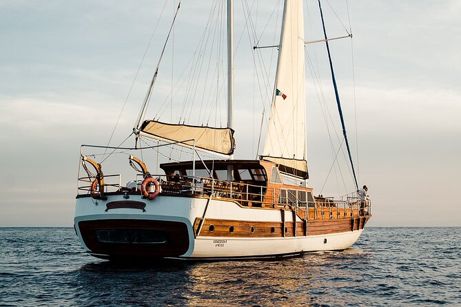 Cabo San Lucas Luxury Sailing Yacht and Dinner with a Chef - Motion, seating, and comfort on the yacht