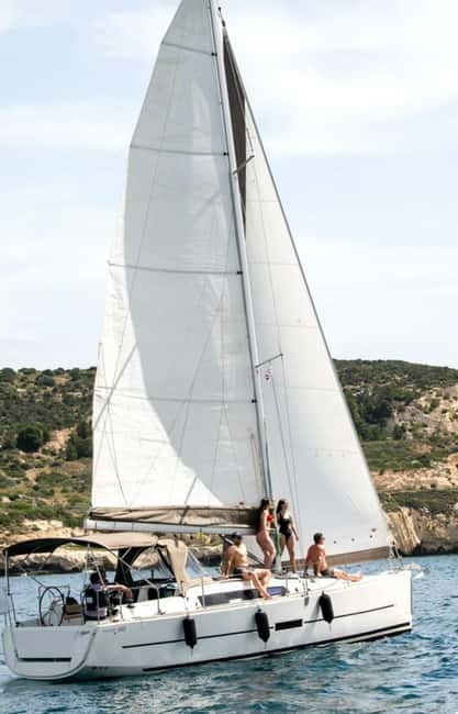 Cagliari: Sailing Tour with 4 Stops, Snorkeling and Prosecco - Cala Bernat and the first coastal views