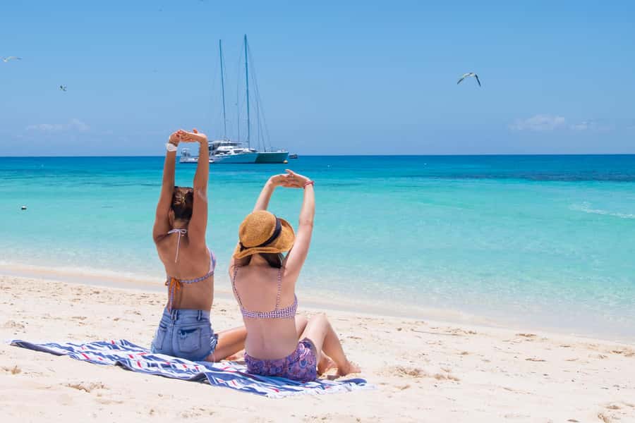 Cairns: Ocean Spirit Great Barrier Reef Full Day Tour - Space, Comfort, and Crew Service