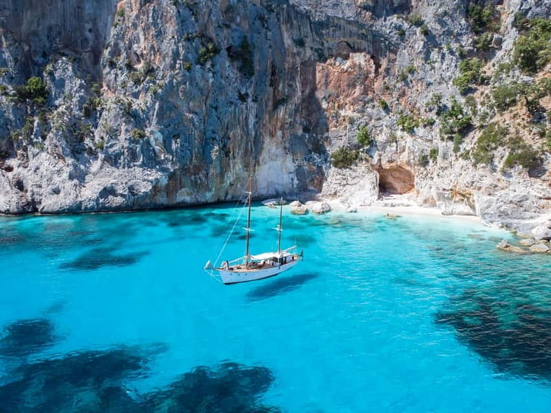Cala Gonone: Gulf of Orosei Tour with a Vintage Sailing boat - Key points to know before sailing