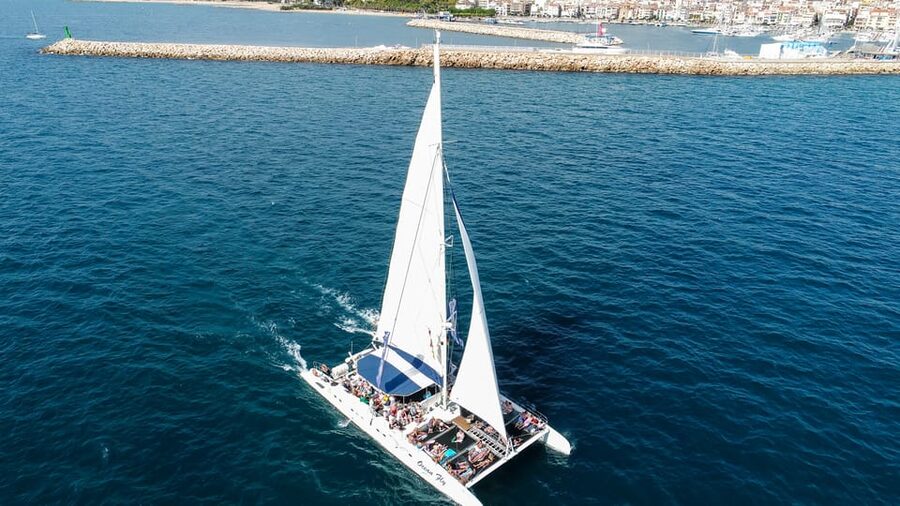 Cambrils: Costa Daurada Sail Catamaran Cruise - Swimming and snorkeling from the catamaran