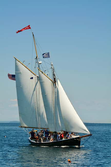 Camden, Maine: Day Sails aboard Schooner Surprise - Setting sail from Camden Harbor