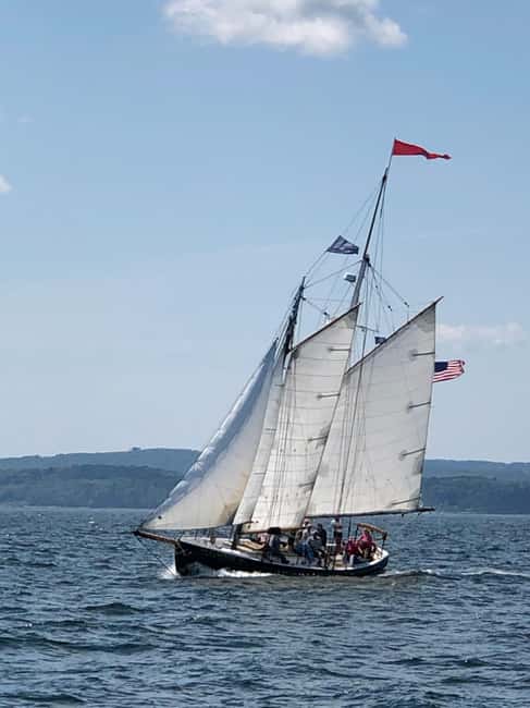 Camden, Maine: Day Sails aboard Schooner Surprise - Bringing a picnic and bottle of wine