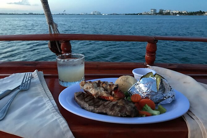 Cancun Lagoon Sunset Sailing Trip aboard classic Galeón with Dinner and Free bar - The National Open Bar
