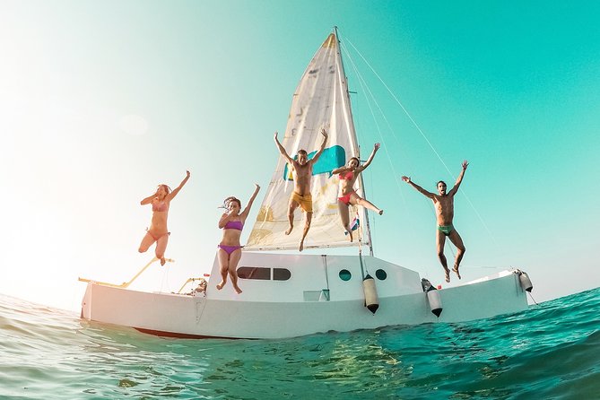 Cancun to isla mujeres catamaran sailing - Sailing across to Isla Mujeres