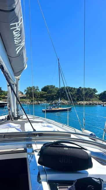 Cannes: Private Sailing Boat Tour to the Lérins Islands - Who will enjoy Georgette most