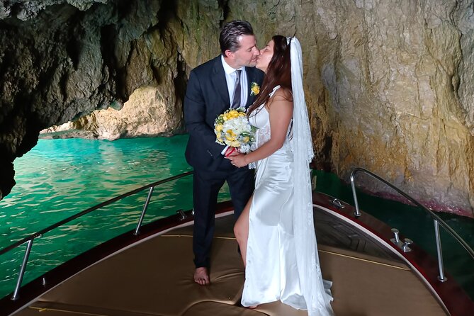 Capri Samba Boat Tour, Sail in Style by Boat. - Natural Arch and White Grotto