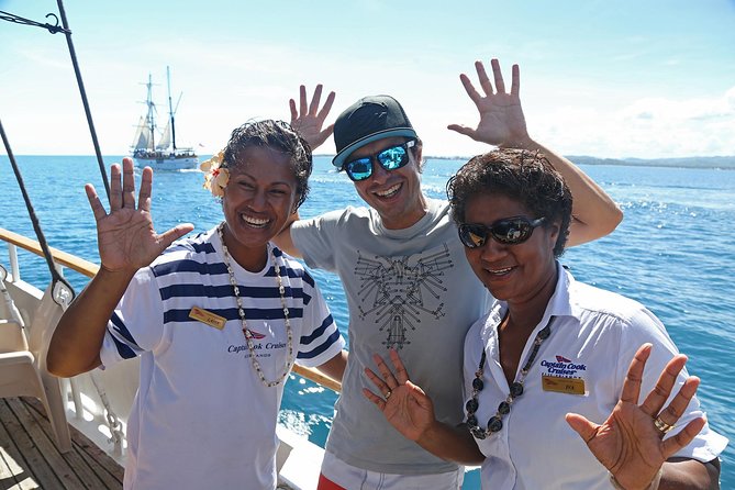 Capt Cook Cruises Super Saver Combo: Day Sail + Dinner Cruise - Lunch, tea, and the open bar