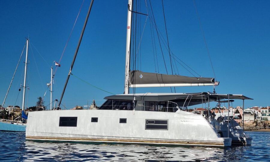 Cascais:Luxury Private Sailing Catamaran Cruise with a Drink - Choosing the two-hour or four-hour cruise