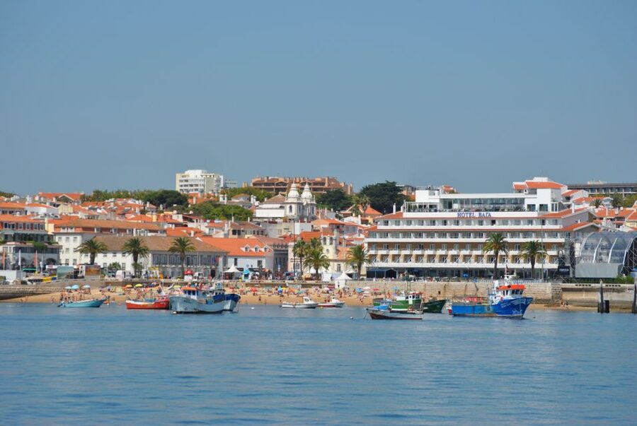 Cascais: Sailing Tour with Drink - Seeing Lisbon from the water