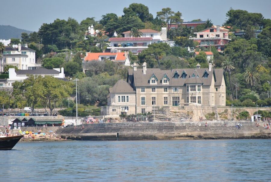 Cascais: Sailing Tour with Drink - Swimming, music, and time at anchor