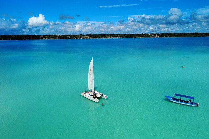 Catamaran Sailboat Bacalar Excursions - Setting out from Velazul Bacalar