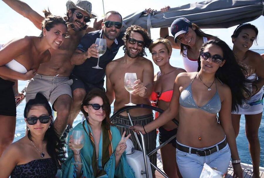 Catania: Coastline Sailing Trip 6hr with Aperitif and Lunch - The Caves of Ulysses and the first swim