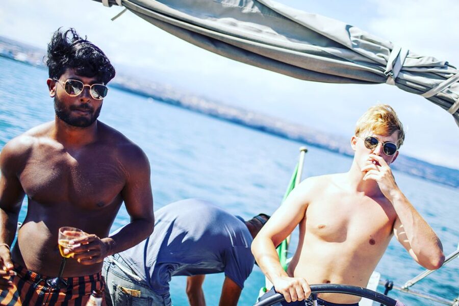 Catania: Coastline Sailing Trip with Aperitif and Prosecco - The crew and the feel of a private trip