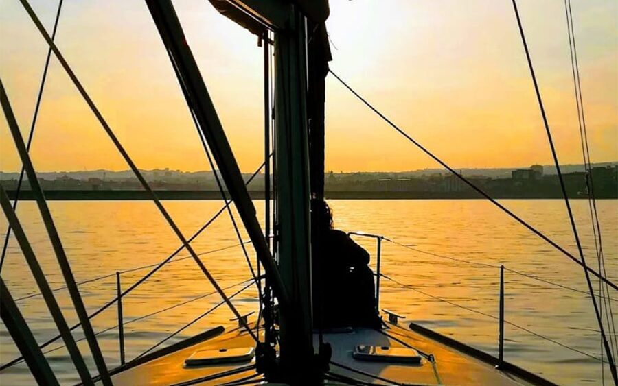 Catania: Guided Sunset Sailing Trip with Aperitif & Prosecco - Key points to know before sailing