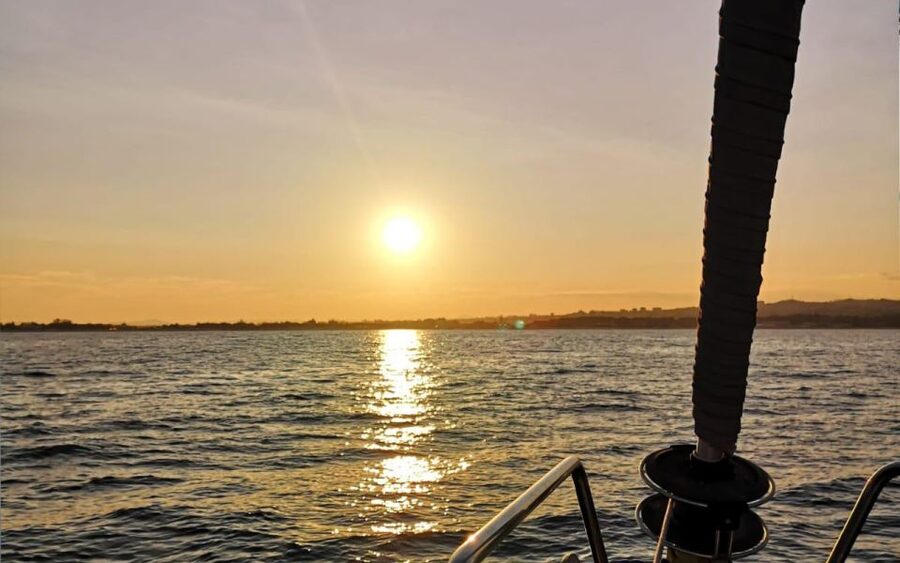Catania: Guided Sunset Sailing Trip with Aperitif & Prosecco - Practical details for a smoother outing