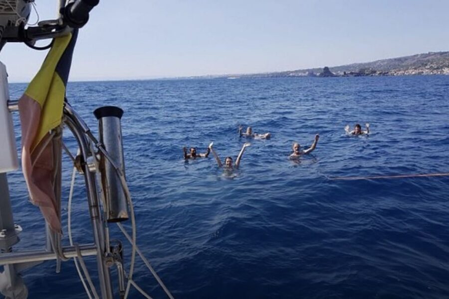 Catania: Spritz and Sunset Sailing Tour - Meeting at Catania’s harbor