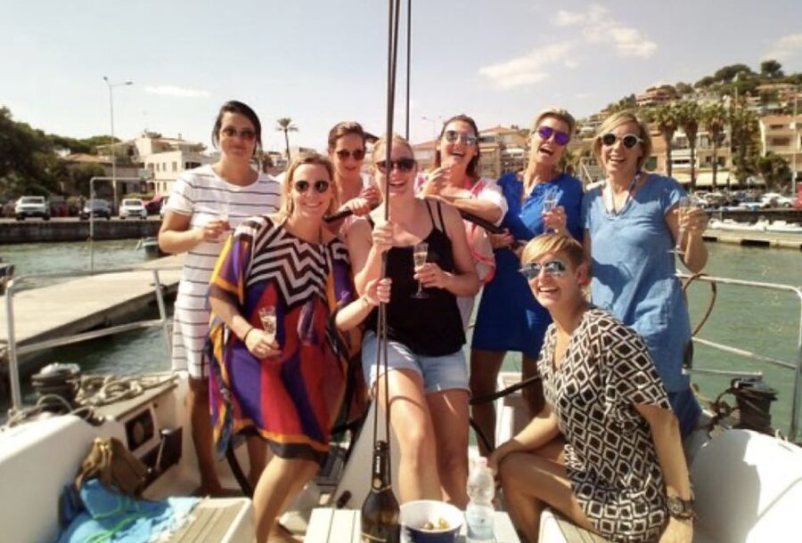Catania: Spritz and Sunset Sailing Tour - Aci Trezza and the onboard aperitif