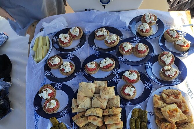 Chania shared Sailing cruise in a small group - A crew praised for friendly service
