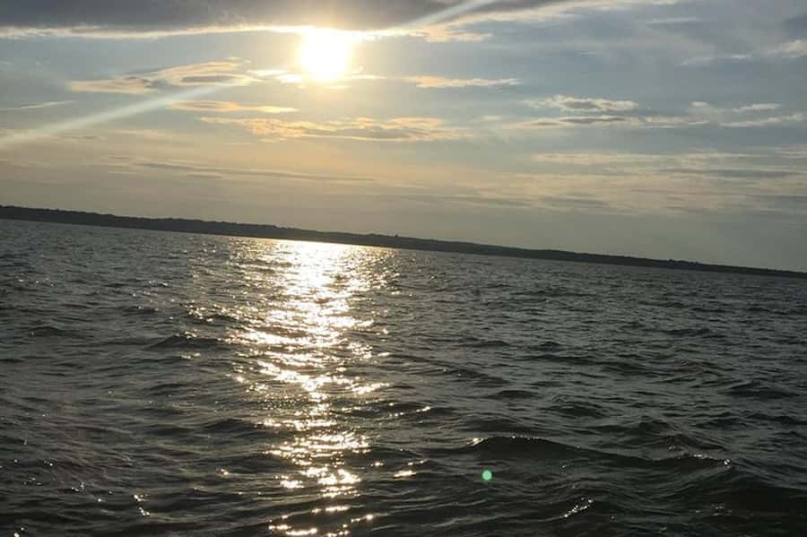 Chesapeake Beach: Sunset Sailing Cruise with Snacks - Sunset over the Western Shores