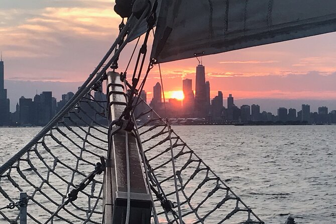 Chicago's Fireworks Show aboard Tall Ship Windy! - Getting food and drinks before departure
