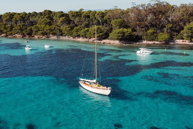Classic Yacht Sailing in Cannes - Sailing, swimming, and time to do very little