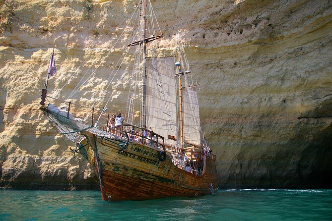 Cruise 3, Benagil - Afternoon - Caves 14:30H - 17:00H - How comfortable is the pirate ship?