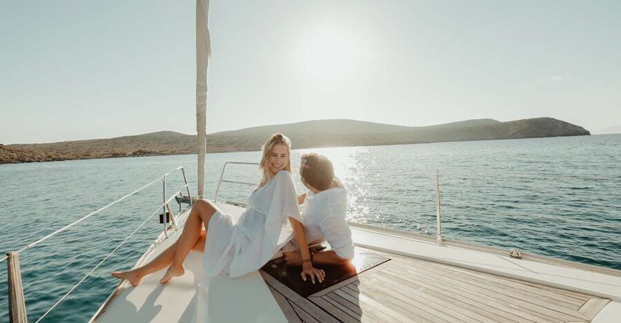 Dia Island: Semi-Private Full Day Sailing Trip with meal - Why Dia Island makes a good half-day escape