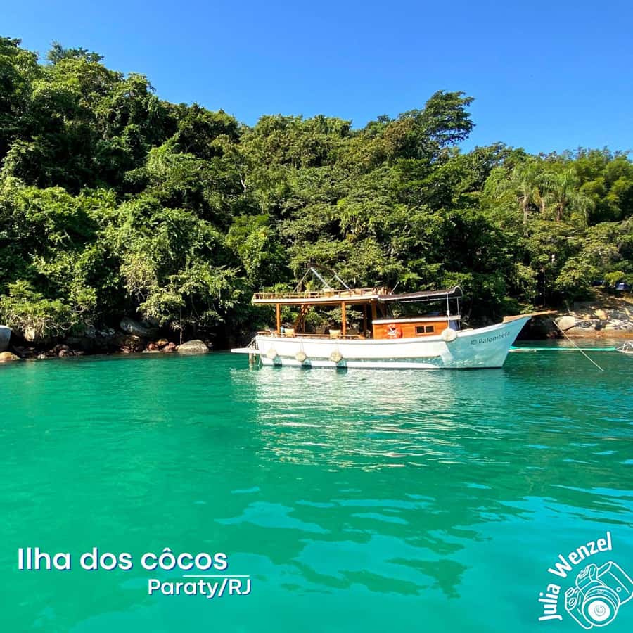 Discover Paraty's Best Islands on an Exclusive Schooner Tour - Life aboard the two-storey schooner