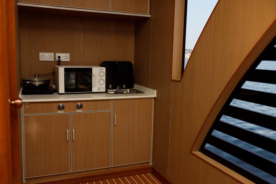 Doha: Sailing| Sea views| Private | 974 Cruises Houseboats - Daylight, sunset, or an evening on the water