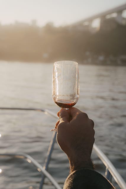 Douro River Cruise with Cheese & Tonic Porto in a Sailboat - Luís I Bridge and the Porto Postcard View