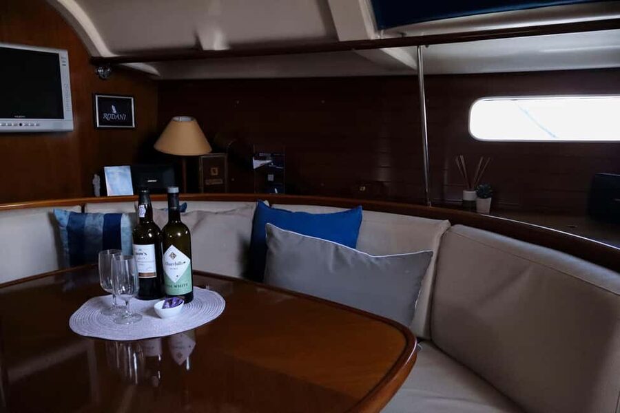 Douro river - Cruising Sail Boat - (2hours) - The Porto Tonic and the social side of the trip