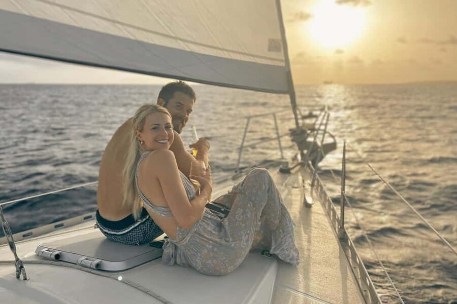 Elegant Sunset cruise under sails,large yacht,full comfort - Leaving the marina for Zadar’s evening light