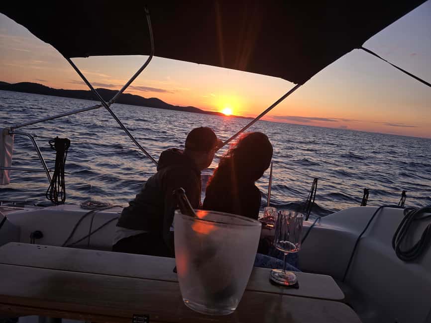 Elegant Sunset cruise under sails,large yacht,full comfort - Should you book the Zadar sunset sail?