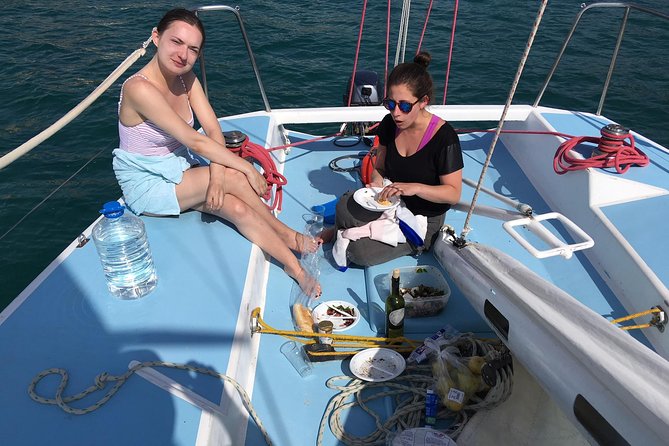 Experience full day sailing from Dubrovnik to Elaphiti islands - Šipan from 13:30 to 15:00: the day’s lunch stop