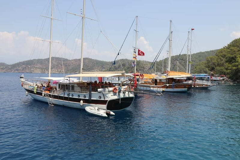 Fethiye: Island Sailing Trip with Lunch and Hotel Pickup - Göcek Island lunch stop