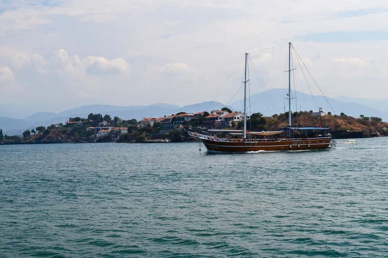 Fethiye: Island Sailing Trip with Lunch and Hotel Pickup - Flat Island and the first swim