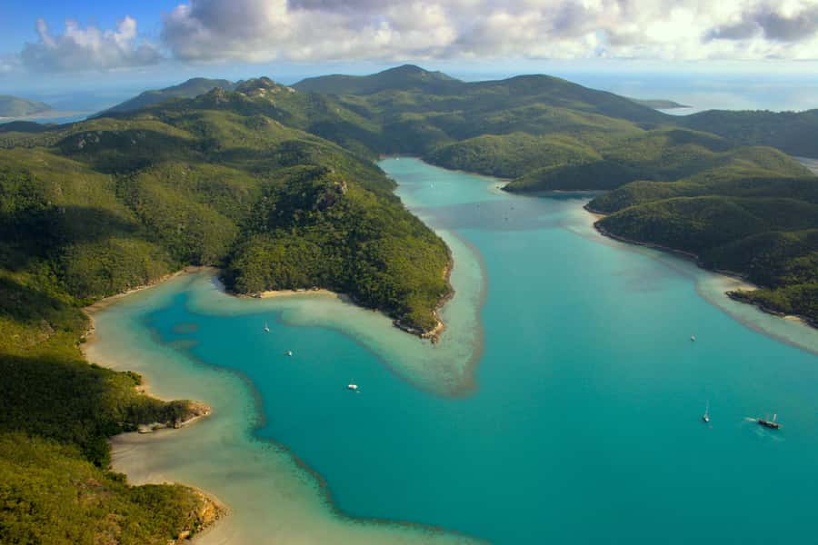 From Airlie Beach: Hook Island Cultural Tour, Sail & Snorkel - Sailing the Whitsundays aboard Lady Enid
