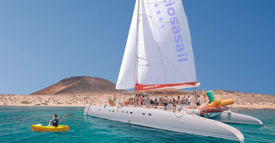 From Lanzarote: Sailing Day Trip Around La Graciosa - Key points at a glance