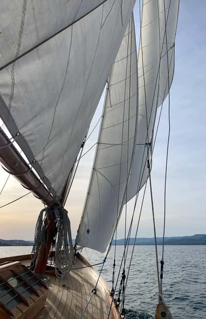 From Port Grimaud: Half-Day Classic Yacht Sailing Experience - Meeting the boat at Port Grimaud