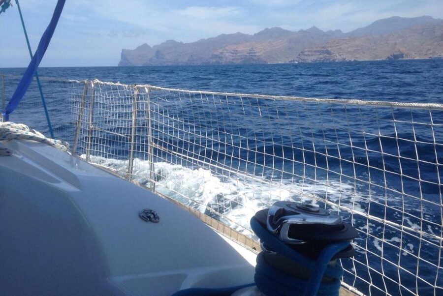 From Puerto de Mogán: Sailboat Trip with Food and Drinks - Lunch on board, with drinks included