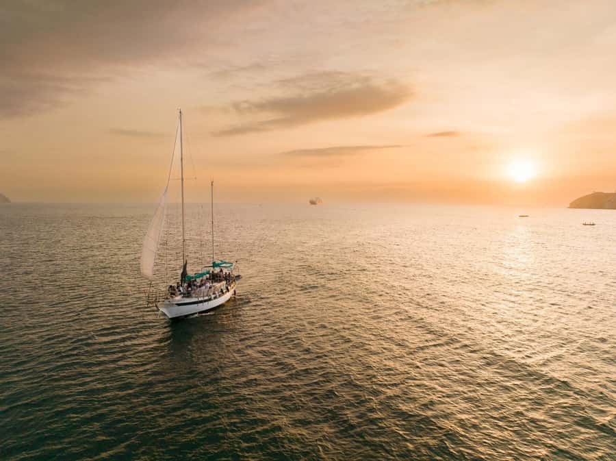 From Santa Marta: Sunset Sailboat Tour with 2 Beverages - Key points before you book